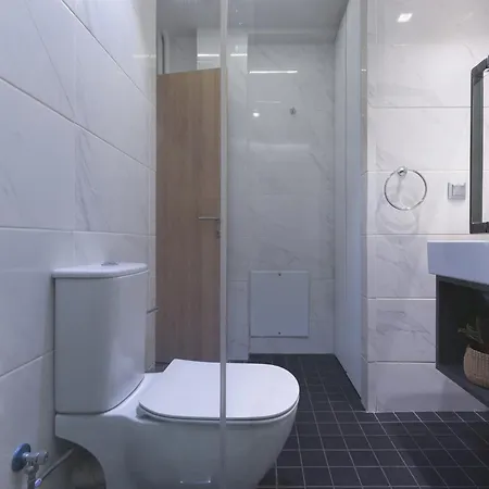 Modern Haven Near Archaeological Museum Apartment *